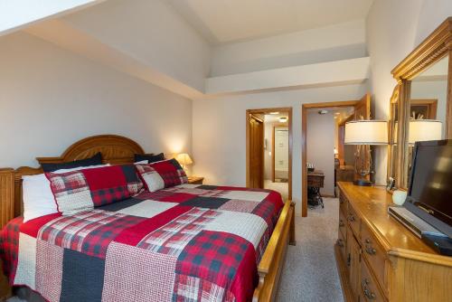 2130 Pines Condo - image 5