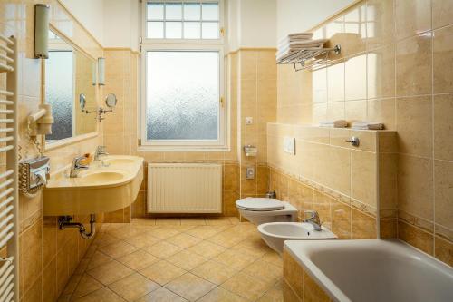 Superior Room with Wellness  and Fitness Access image 3