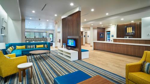 MainStay Suites Carlisle - Harrisburg - 로비