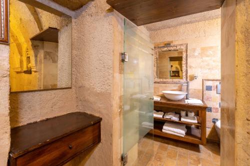 Mystic Cave House - image 6