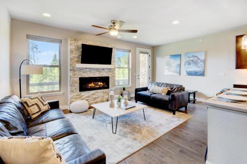Luxury Villa #105 With Hot Tub & Great Views - 500 Dollars Of FREE Activities & Equipment Rentals Daily