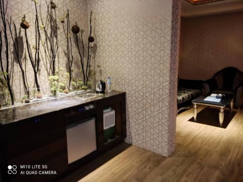 Blue Sky Motel Blue Sky Motel is perfectly located for both business and leisure guests in Taoyuan. The property offers guests a range of services and amenities designed to provide comfort and convenience. Free Wi-F