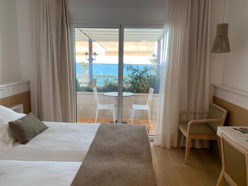 Hotel Costa Brava - image 14