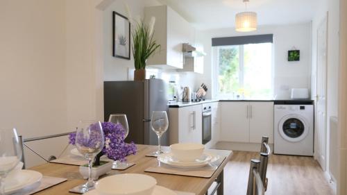 Unique & Exclusive Contractor and Family House & A1 Road, Grantham (photo 4)