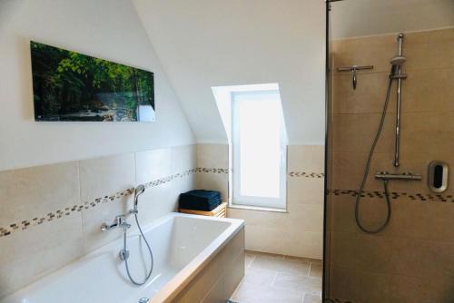 FeWo26 im Sagenharz - stilvolles Family-Apartment, 2 SZ, Klimaanlage, WLAN, Netflix & Free Parking, Thale (Foto 6)