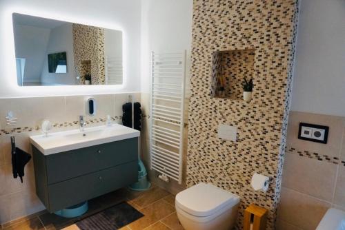 FeWo26 im Sagenharz - stilvolles Family-Apartment, 2 SZ, Klimaanlage, WLAN, Netflix & Free Parking, Thale (Foto 7)