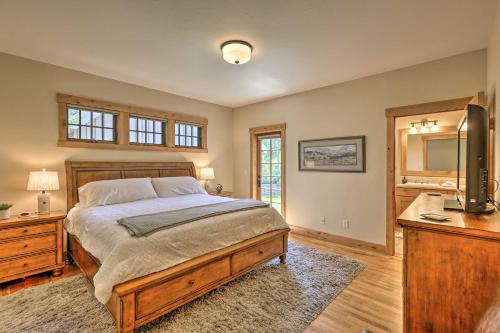 Fraser Family Escape with Hot Tub and Front Porch - image 12