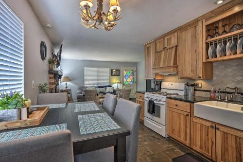 Cute Cottage with Patio Less Than 8 Mi to Big Bear Lake - image 8