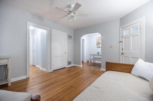 Cozy Triplex House in Historic District of Orlando