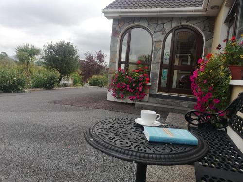 O'Sheas Ceol Na Habhann B&B in Kenmare