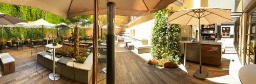 設施, Dorma El Coloquio in 瓦利阿多里德