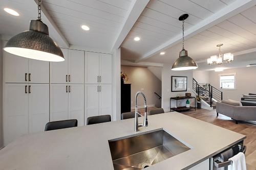 Wasatch Springs All-Suite - 2 Car Garage townhouse - image 9