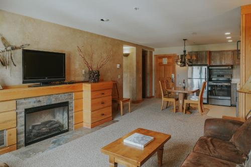 Shoshone Condos at Big Sky Resort - Accommodation - Big Sky