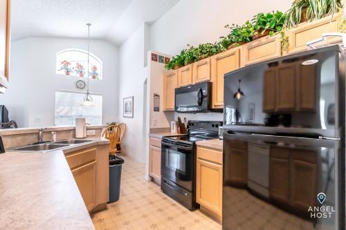 Perfect Family Getaway with Private Pool & Game Room! - image 10