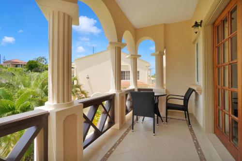 Balcony/terrace, Mandela Court Suites Grenada in St Georges