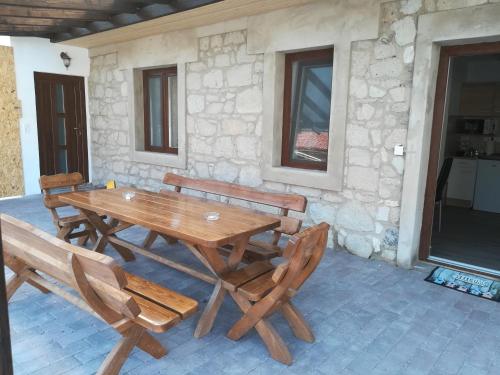 Balkons/terase, Cinege Vendégház (Cinege Vendeghaz) in Tolksva
