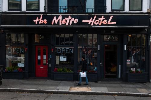 The Metro Hotel