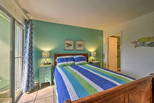 Breezy Corpus Christi Condo with Deck and Fishing Dock - image 10