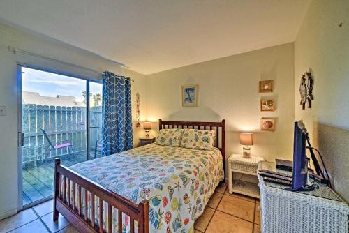 Breezy Corpus Christi Condo with Deck and Fishing Dock - image 14