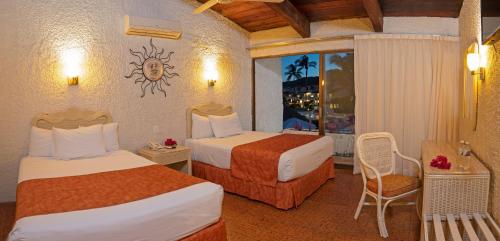 Cabo Blanco Hotel and Marina en Barra de Navidad, México - 300 opiniones,  precios | Planet of Hotels