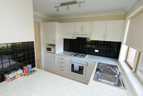 3 bedrooms, 5 beds