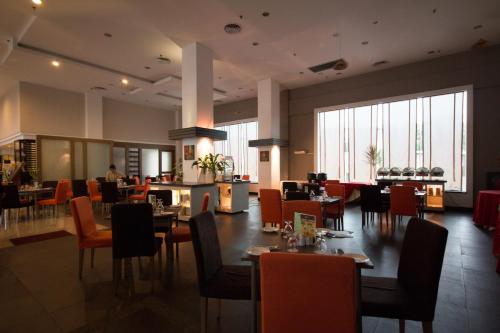 Restaurant, Starcity Hotel in Alor Setar City Center
