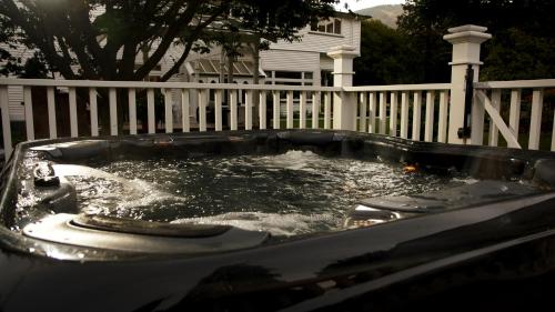 Spa, Kaituna Valley Homestead in Little River