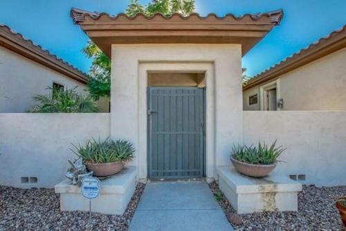 Sweet Casita with Private Courtyard and Fire Pit! home - image 9