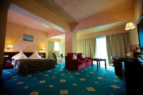1 queen bed