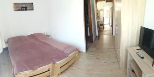 Cinege Vendégház (Cinege Vendeghaz) in Tolksva