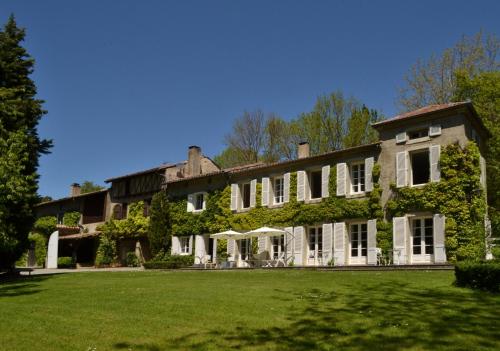 . Chambres d'Hôtes Domaine du Hameau Baylesse