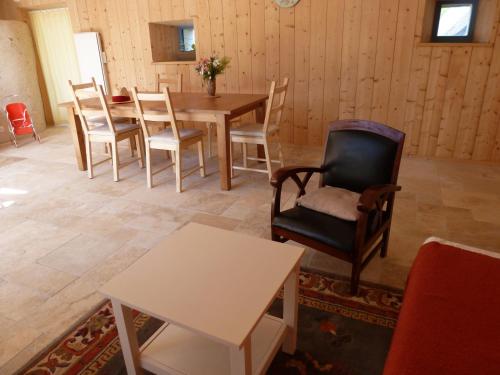 Logement indépendant au calme à la campagne gîte à louer Tauxigny-Saint-Bauld