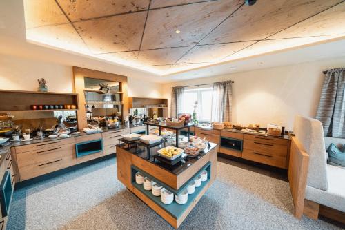  MONS suites wine passion in Tannheim