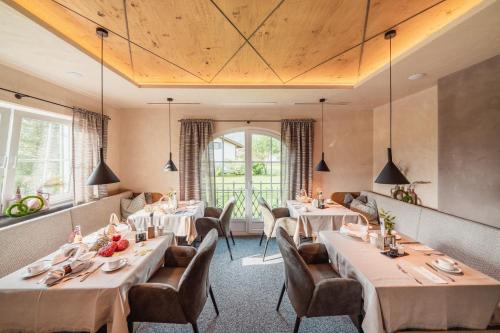 MONS suites wine passion 2