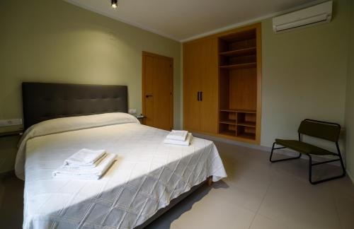 1 double bed, 1 sofa bed
