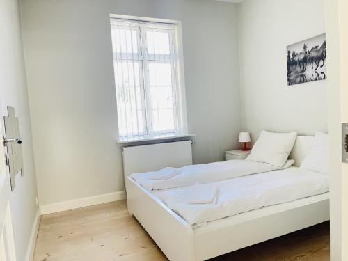 aday-booking - 2 bedroom with modern kitchen and free parking