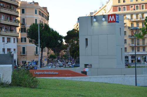 AL 171 Locazione Turistica a 50mt metro B1 - image 10