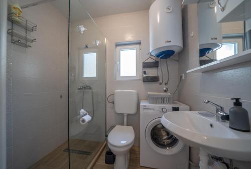 Apartment with Terrace image 6