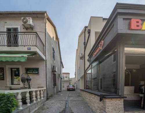 Apartment with Terrace image 1