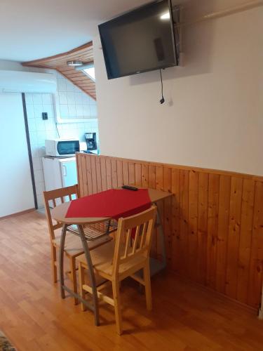 Pátri Apartmanház - image 2