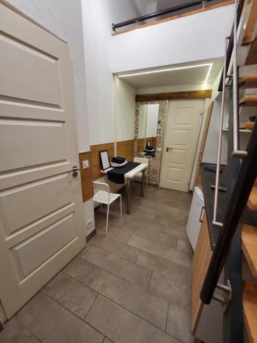 Economy Rooms and Apartments 1