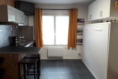 LE PRATIK, commerces et lac à pied, Sevrier (foto 5)