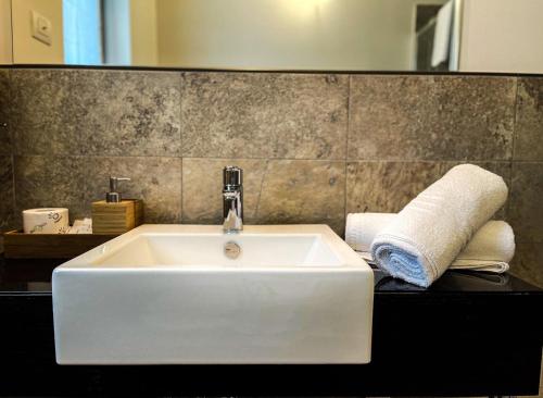 Charming Bellagio Boutique Hotel - image 11