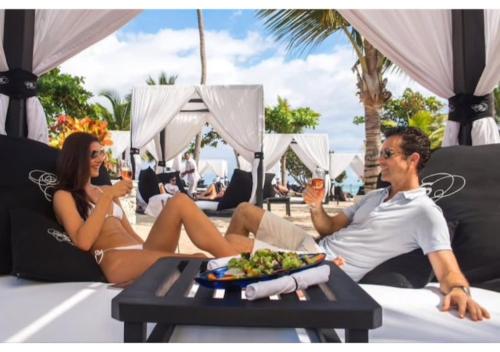 Experience Private 7 Bedroom Villa In All Inclusive Resort