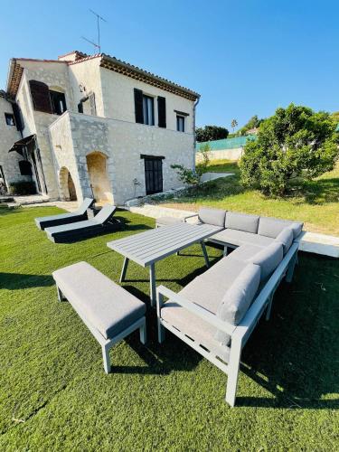 Magnifique Villa « Le Rocher de Noha »Côte d’Azur