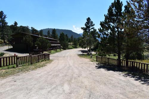 Estes Lake Lodge