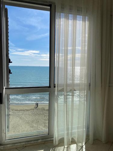 Apartment image 10