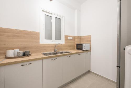 Athens Bright Suite by CloudKeys