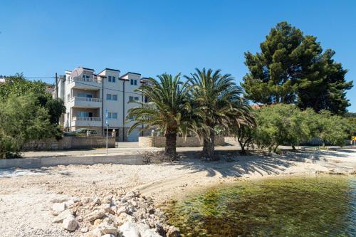  Apartments Janja, Pension in Trogir