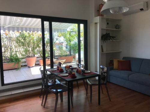 Up To Sky - Appartment With Terrace, Mediolan